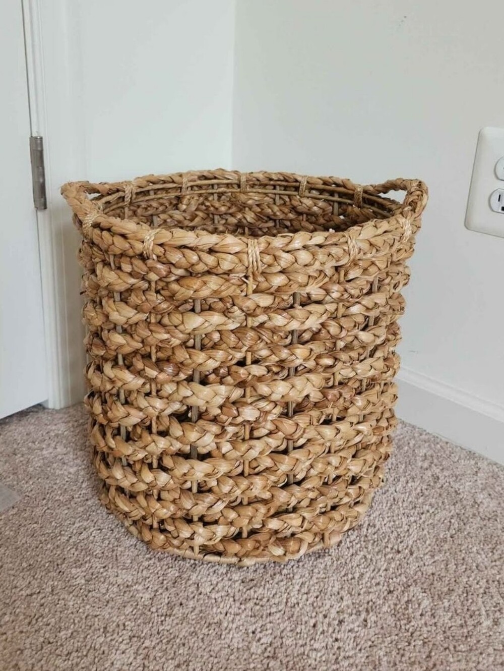 Natural Round Basket 14" Diameter